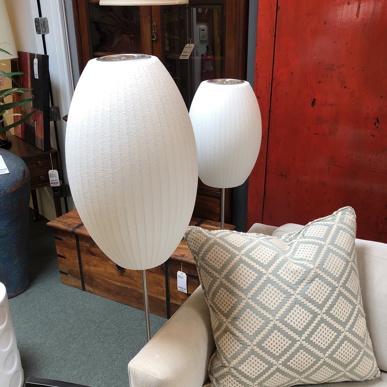 创意家具 - 灯饰|落地灯|办公家具|设计师家具|纳尔逊雪茄形莲花落地灯